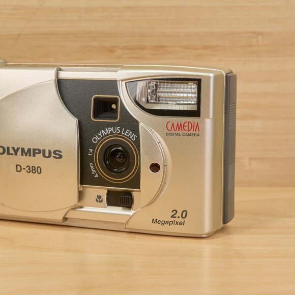Vintage Olympus Camedia D-380 / 2.0MP Compact Digital Camera / Tested - Picture 4 of 10